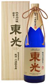 TOKO ULTRALUXE SAKE JUNMAI DAIGINJO JAPAN 720ML