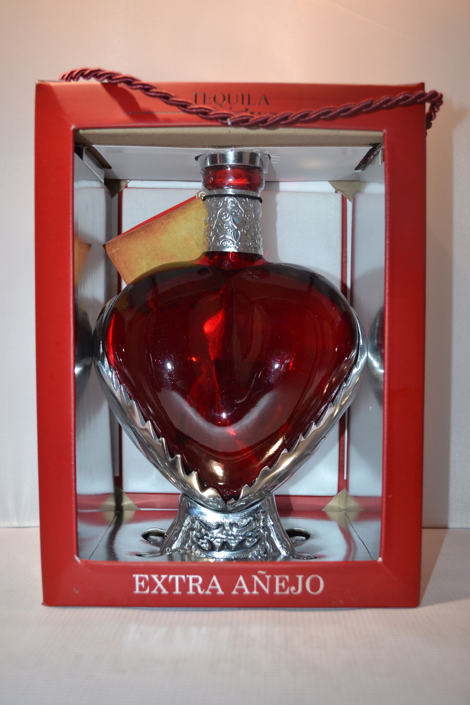 GRAND LOVE TEQUILA EXTRA ANEJO RED HEART GFT PK 750ML – Remedy Liquor